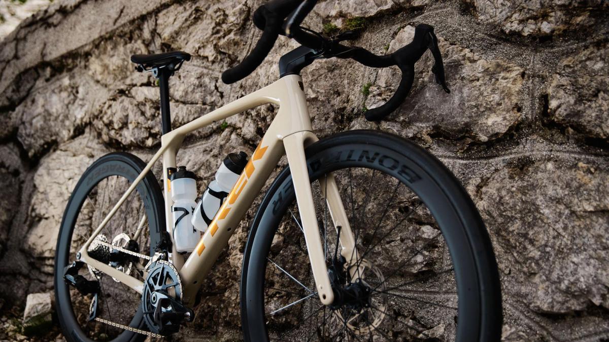 non solo endurance la nuova trek domane ha grinta da vendere