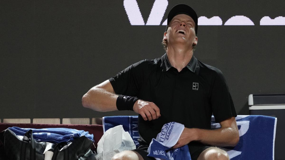 Sinner si arrende: il numero 1 al mondo non giocherà gli Us Open. I motivi