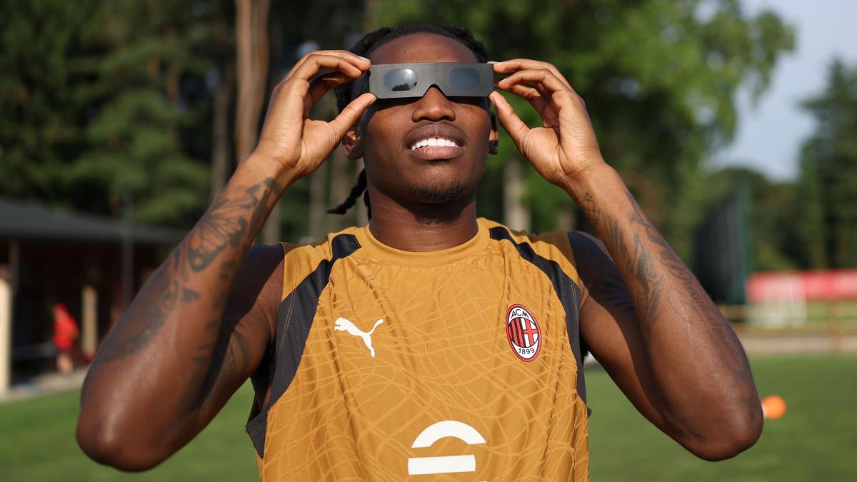 bivio leao cosa succede se resta al milan da Gazzetta.it bivio leao cosa succede se resta al milan