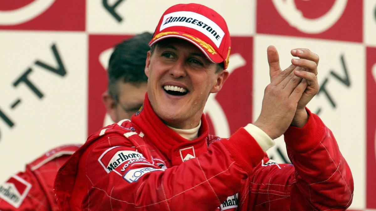un precursore unico e generoso e quelle partite a calcio i ferraristi a monza ricordano schumi da Gazzetta.it un precursore unico e generoso e quelle partite a calcio i ferraristi a monza ricordano schumi