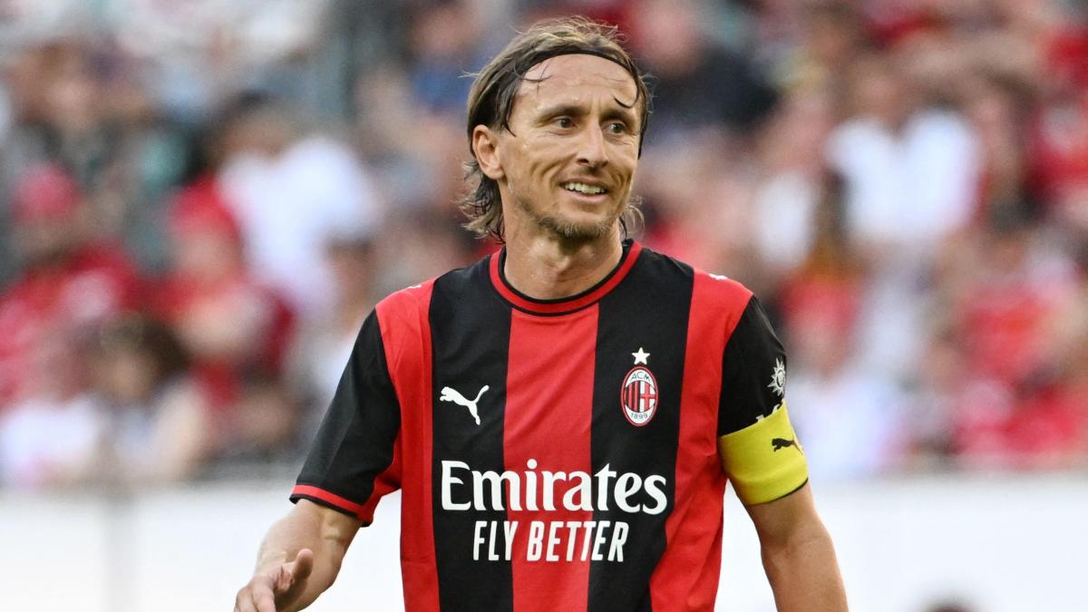 le partite di oggi milan venezia in campo anche serie b premier ligue 1 e liga al via la bundesliga da Gazzetta.it le partite di oggi milan venezia in campo anche serie b premier ligue 1 e liga al via la bundesliga