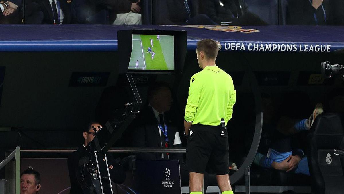 arbitri ecco le linee guida di rosetti cosa resta e cosa no della rivoluzione mondiale in 13 punti da Gazzetta.it arbitri ecco le linee guida di rosetti cosa resta e cosa no della rivoluzione mondiale in 13 punti