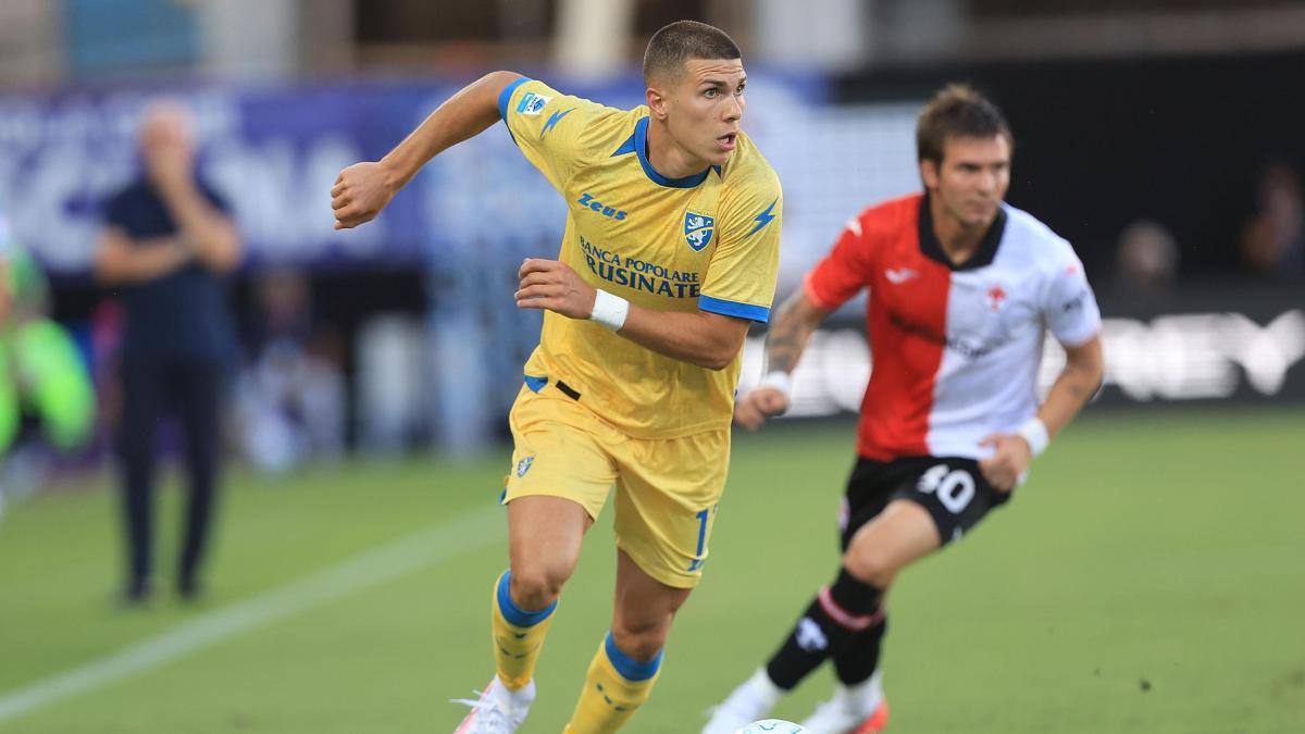 frosinone venezia le formazioni ufficiali alvini si affida a kvernadze stroppa punta su adams