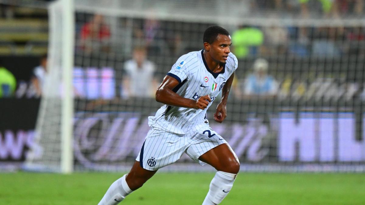 inter akanji 232 ancora fuori forma chivu ha 5 giorni per studiare la difesa anti napoli da Gazzetta.it inter akanji 232 ancora fuori forma chivu ha 5 giorni per studiare la difesa anti napoli