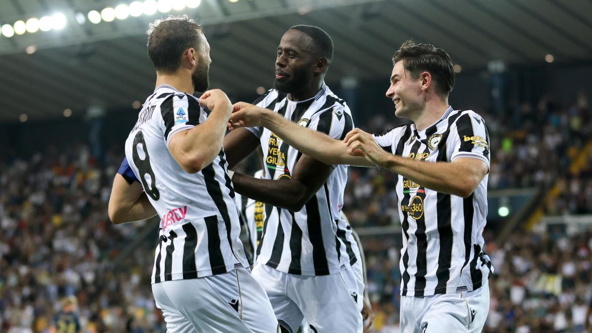 una star del calcio gaelico due esuli un corvo l udinese arriva a san siro le storie che si porta dietro da Gazzetta.it una star del calcio gaelico due esuli un corvo l udinese arriva a san siro le storie che si porta dietro