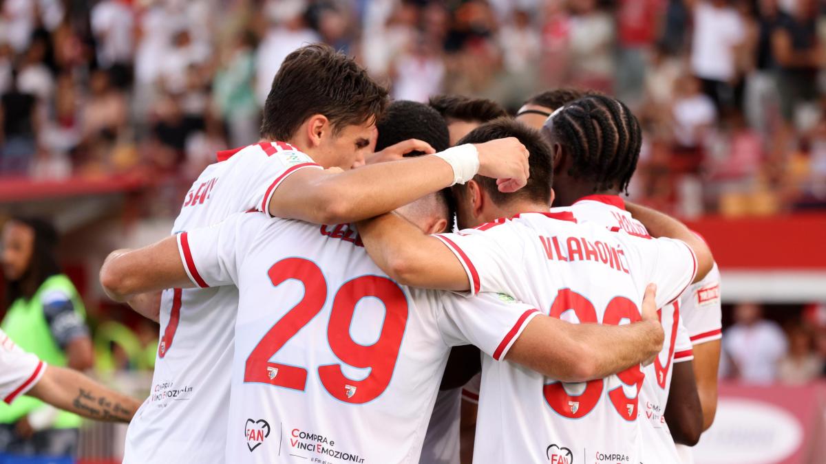 il palermo guida il mantova sogna le altre big steccano per tenere il passo serve una svolta da Gazzetta.it il palermo guida il mantova sogna le altre big steccano per tenere il passo serve una svolta