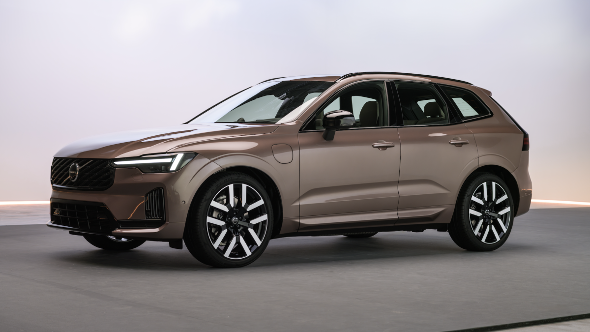 volvo xc60 ibrida plug in 200 km in elettrico possono bastare