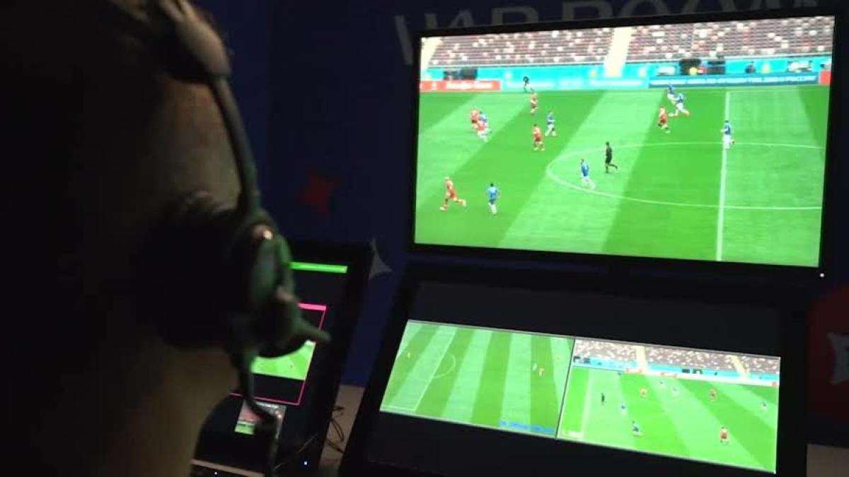 L'ex arbitro De Meo: 