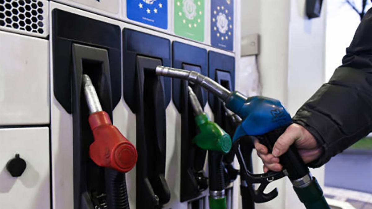 155 countries in the world where gasoline costs less than Italy
