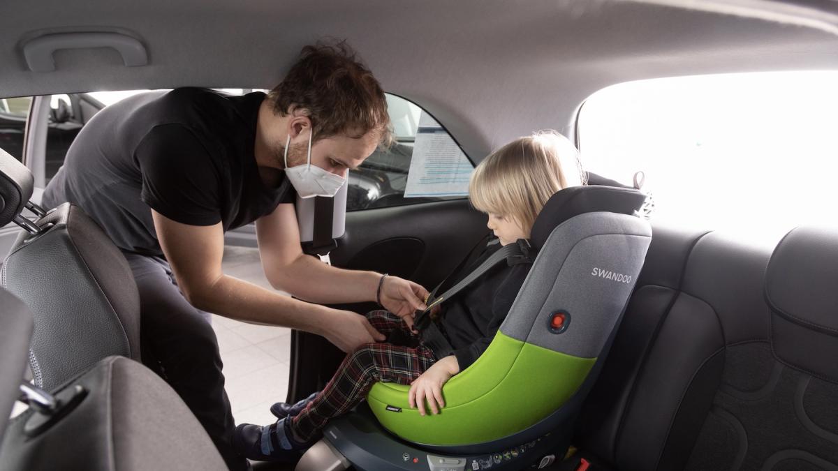 Seggiolini auto e trasporto bambini: guida secondo la normativa - Normative  