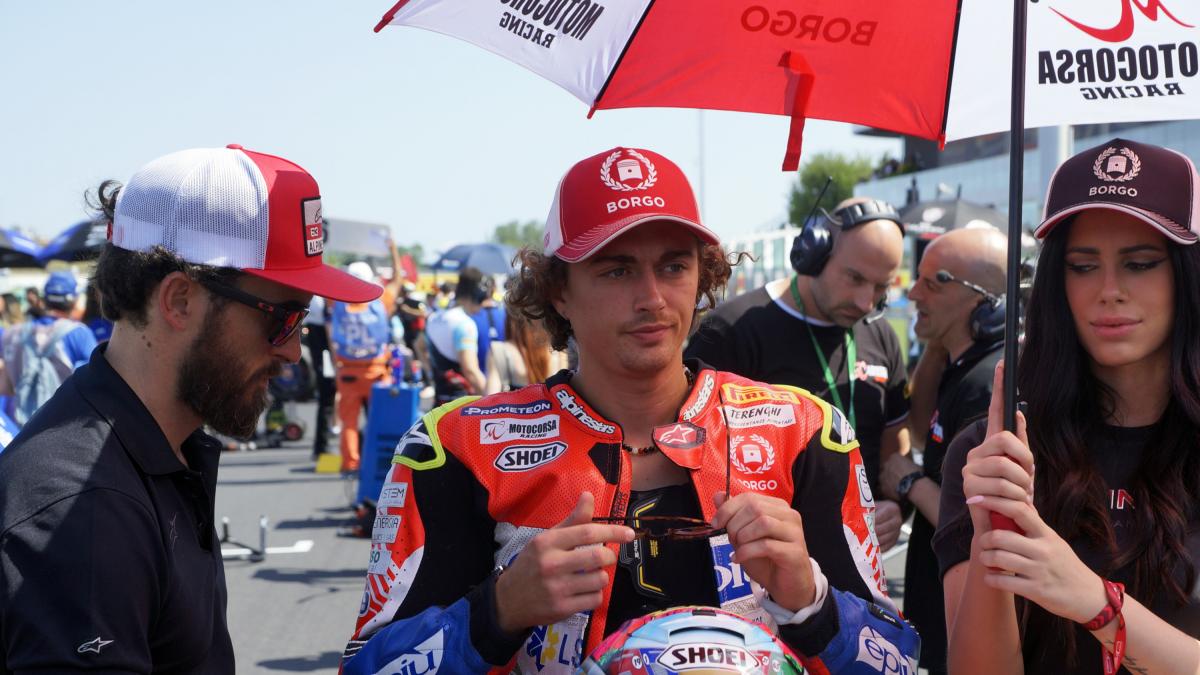 Superbike, chi è Axel Bassani, il privato più veloce del Mondiale