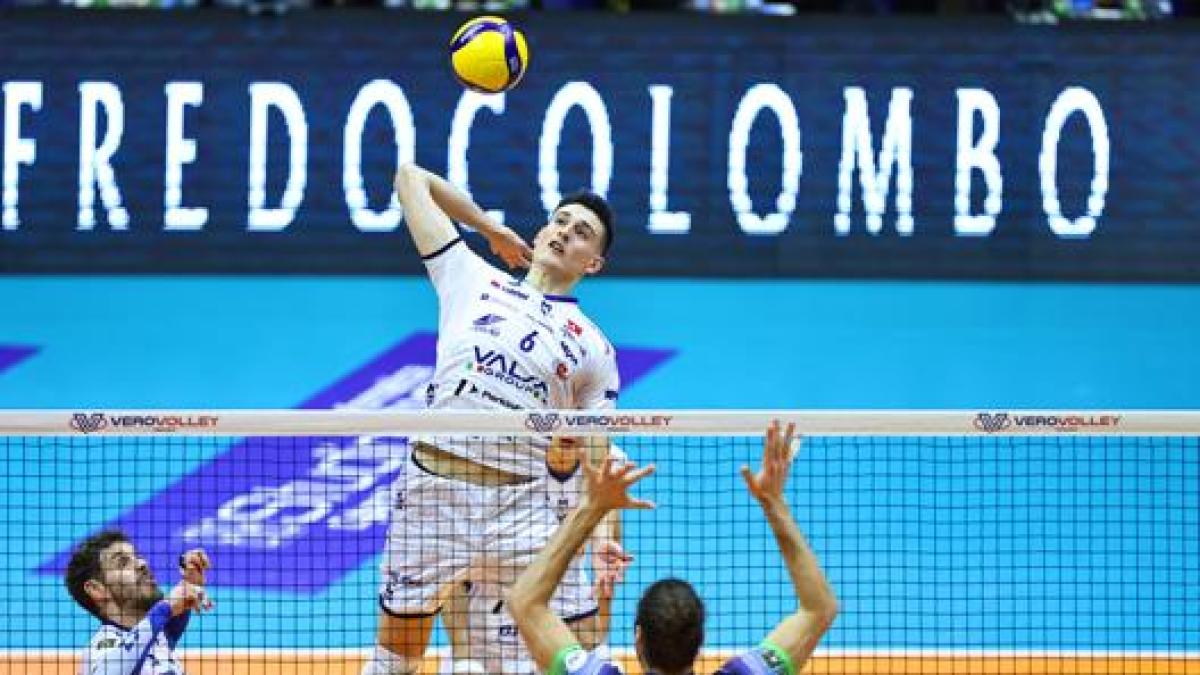 Trento cade a Piacenza, Modena show: si accende la lotta per il 3° posto. Cisterna spaventa la Lube