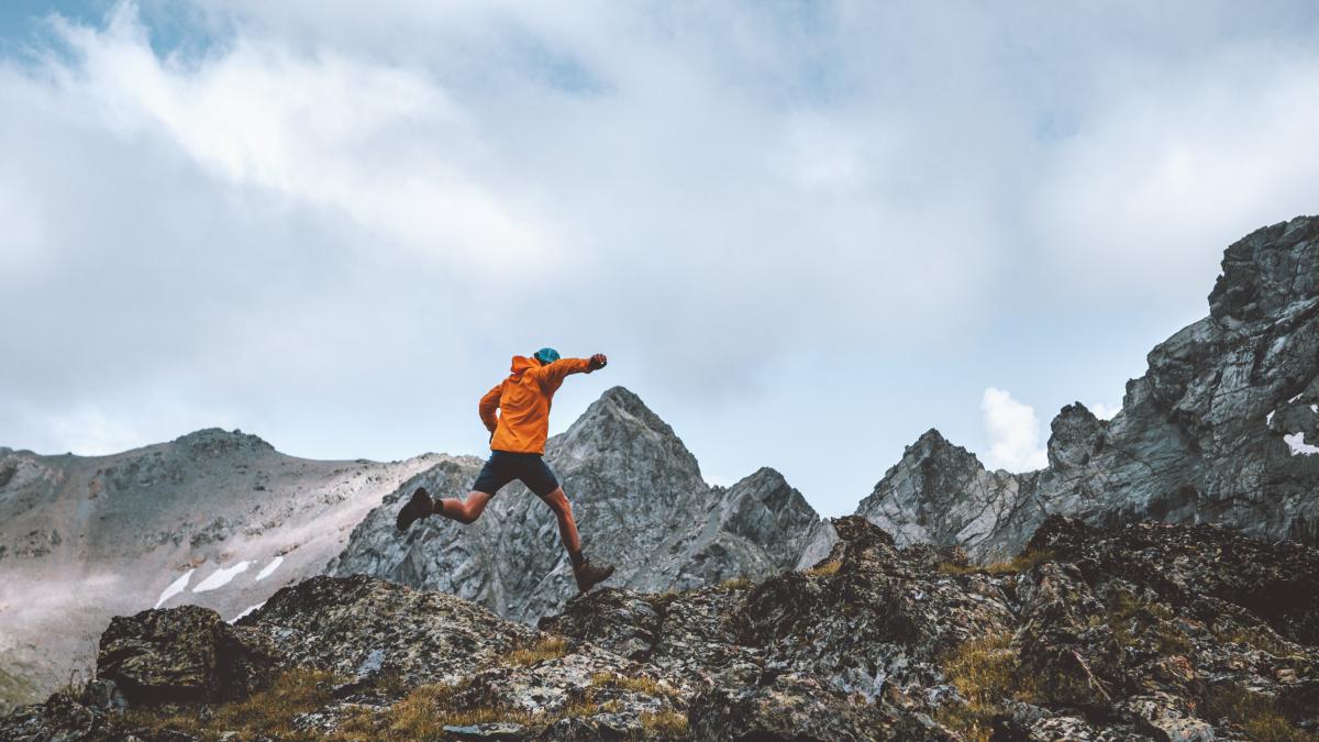 Trail man. Круглые аватарка скайраннинг.