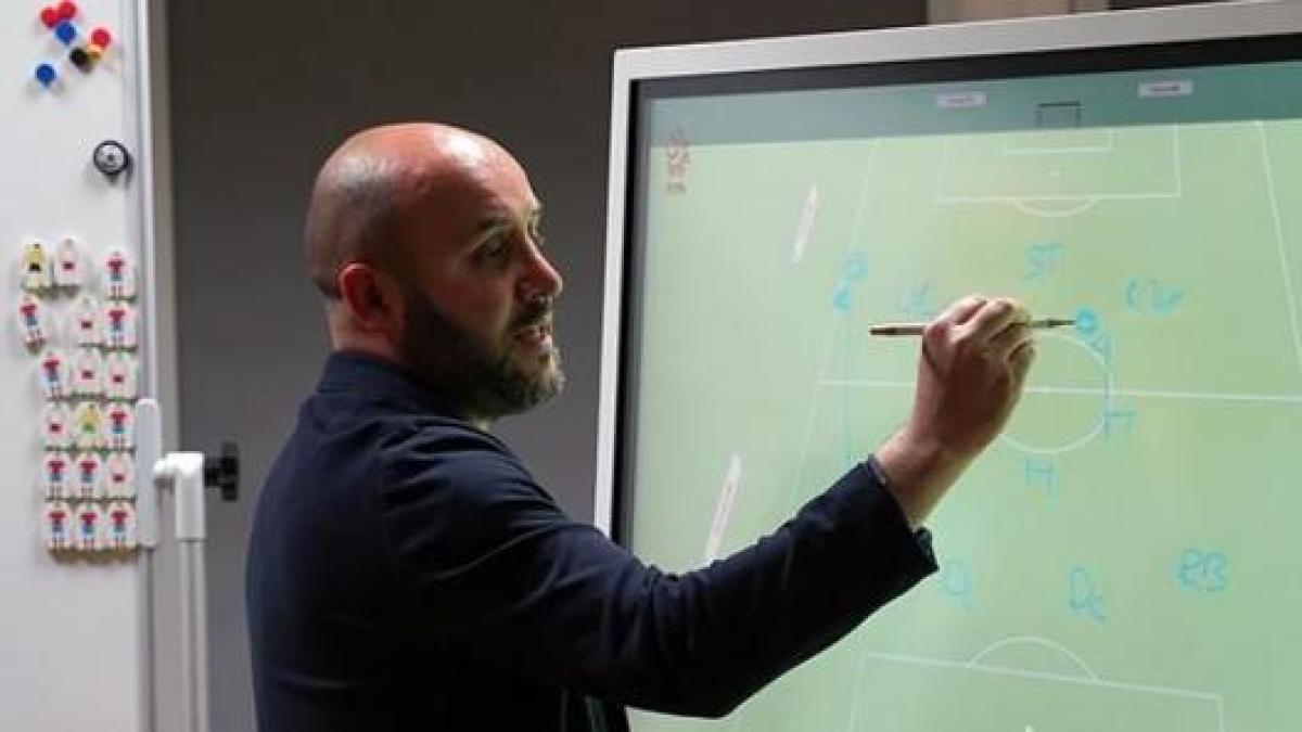 L'Iran ha un tattico italiano: "Pirlo sottovalutato, vi spiego Chivu e Bonny. E quella volta con De Rossi..."