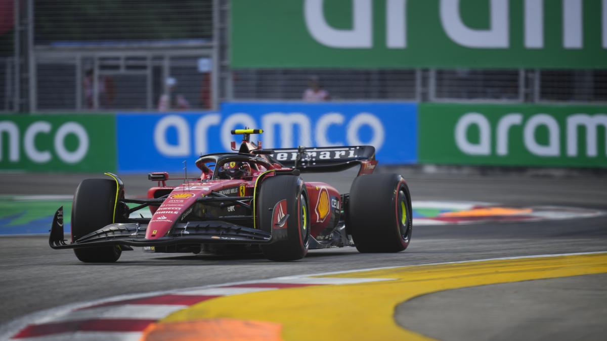 Sainz reafirma força e lidera TL3 em Singapura. Verstappen é 4º