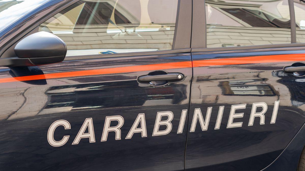 Napoli, calciatore 18enne accoltellato: è in gravi condizioni, si sospetta una spedizione punitiva