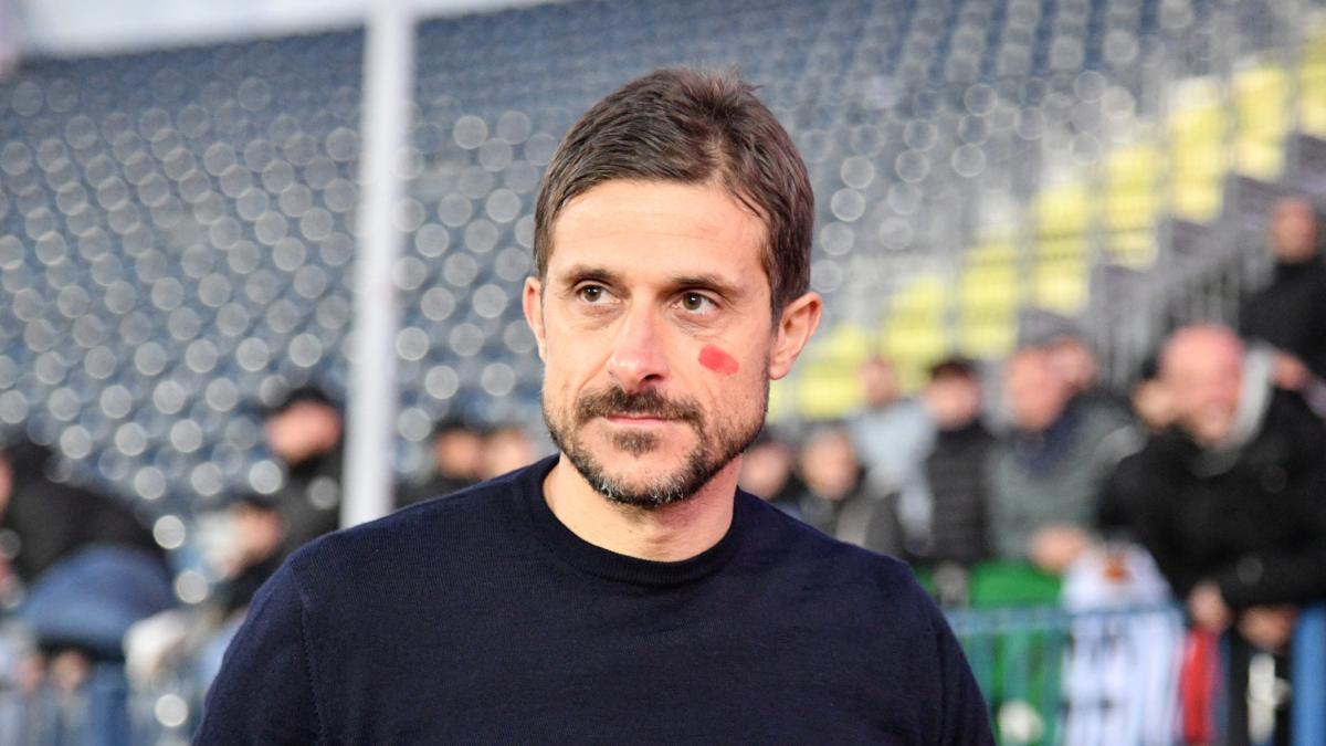 Ufficiale: Dionisi rescinde col Palermo ed è il nuovo tecnico dell Ufficiale: Dionisi rescinde col Palermo ed è il nuovo tecnico dell