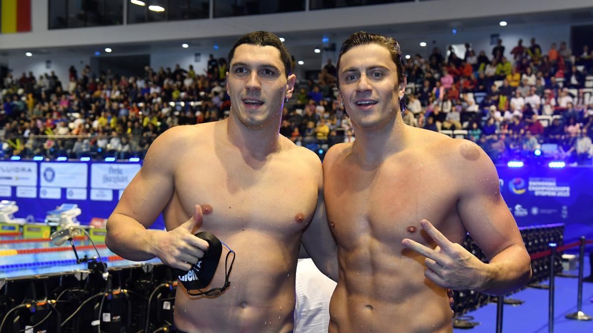 Martinenghi: "Il nuoto è uno sport cattivo". Cerasuolo: "Una passione, ma non quanto il calcio..."