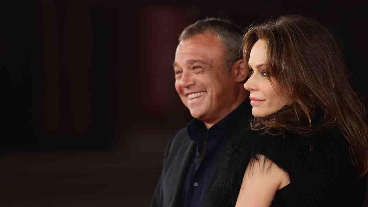 Claudio Amendola sulla fine del matrimonio con Francesca Neri: "È stata una mia scelta"