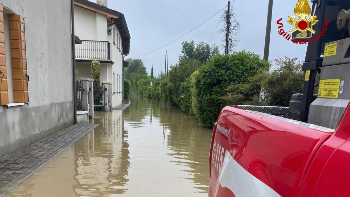 Maltempo In Veneto E Lombardia: Esonda Il Muson, Un Morto | Gazzetta.it