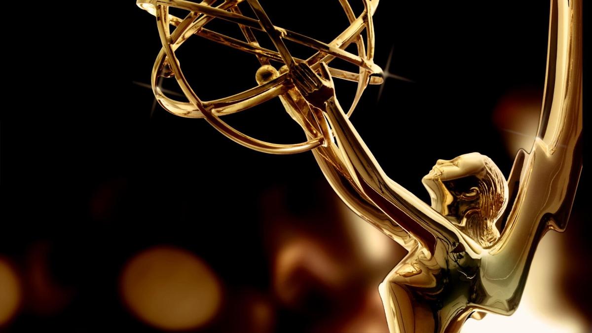 Emmy Awards 2025, stanotte la premiazione: dove seguirla in tv e in streaming