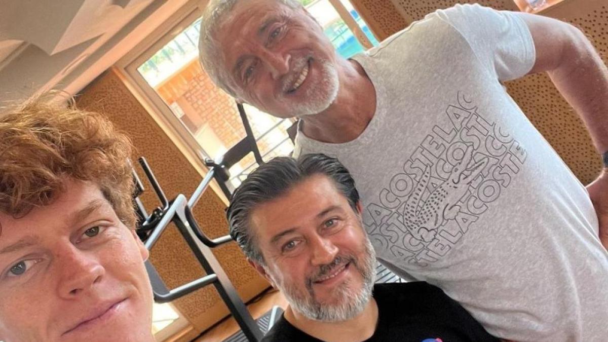 Sinner cambia ancora: il preparatore Panichi e il fisioterapista Badio fuori dal team Sinner cambia ancora: il preparatore Panichi e il fisioterapista Badio fuori dal team