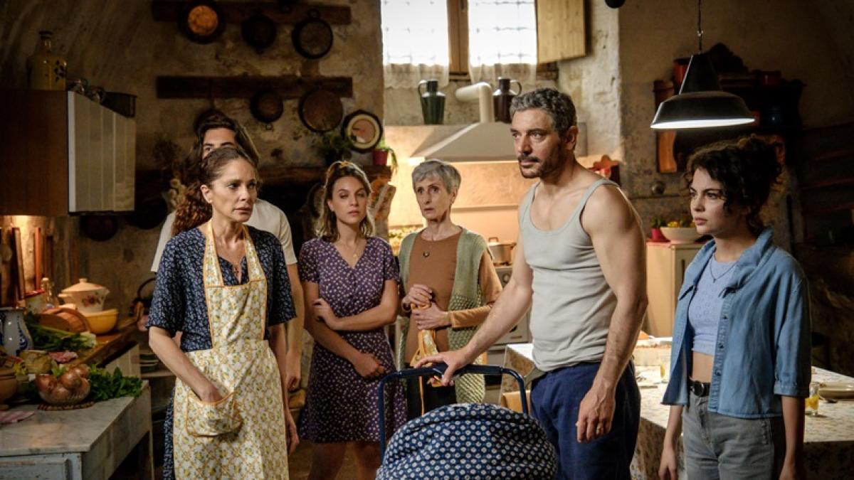 Storia di una famiglia perbene 2: trama puntata di oggi 25 ottobre |  Gazzetta.it