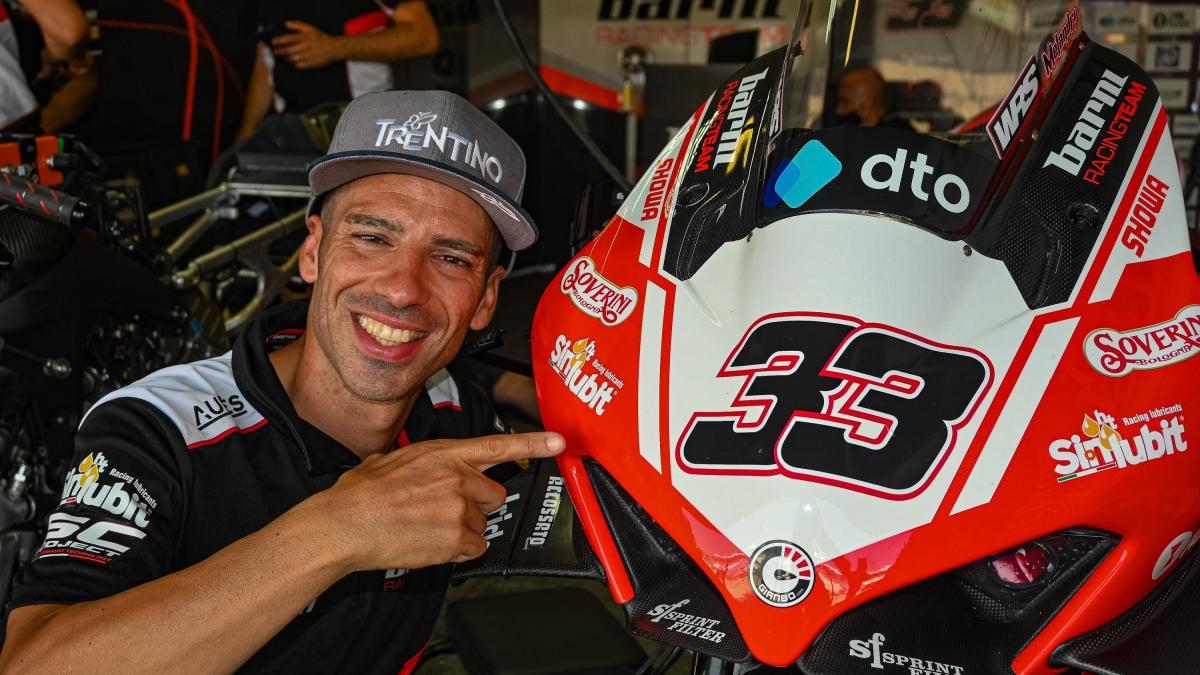 Melandri: "Mi sarebbe piaciuto essere compagno di Valentino, me la sarei giocata. Ora penso alla musica"