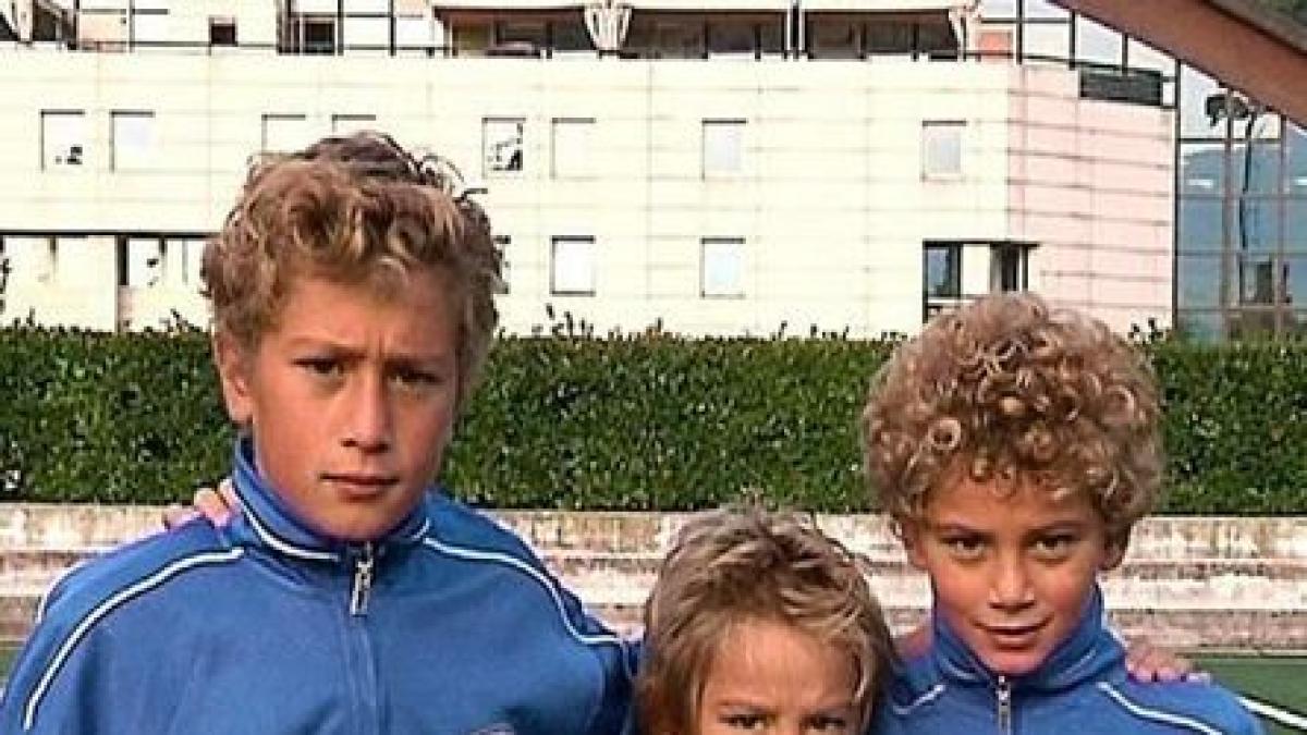 i fratelli uno scout un provino perch233 pio gioca nell inter e non nel napoli da Gazzetta.it i fratelli uno scout un provino perch233 pio gioca nell inter e non nel napoli