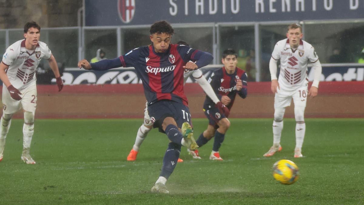 Il Toro gioca e segna, ma che beffa l'autogol di Biraghi: il Bologna vola con super Ndoye