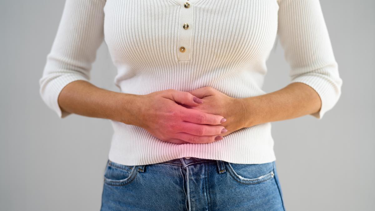 Intestino irritabile? Oltre la metà degli italiani ne soffre: cause, sintomi e soluzioni