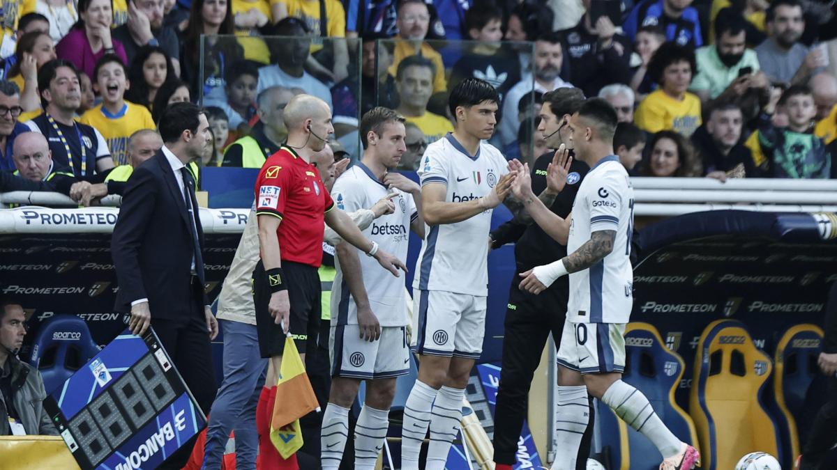 Correa e non Arnautovic, Calha tolto e poi... Quei cambi di Inzaghi che non convincono