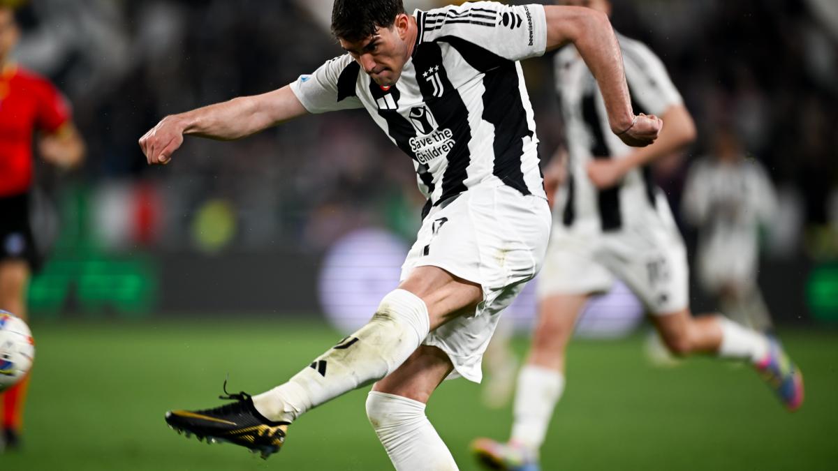 Vlahovic e Gatti partono dalla panchina. Alberto Costa può debuttare dal 1'