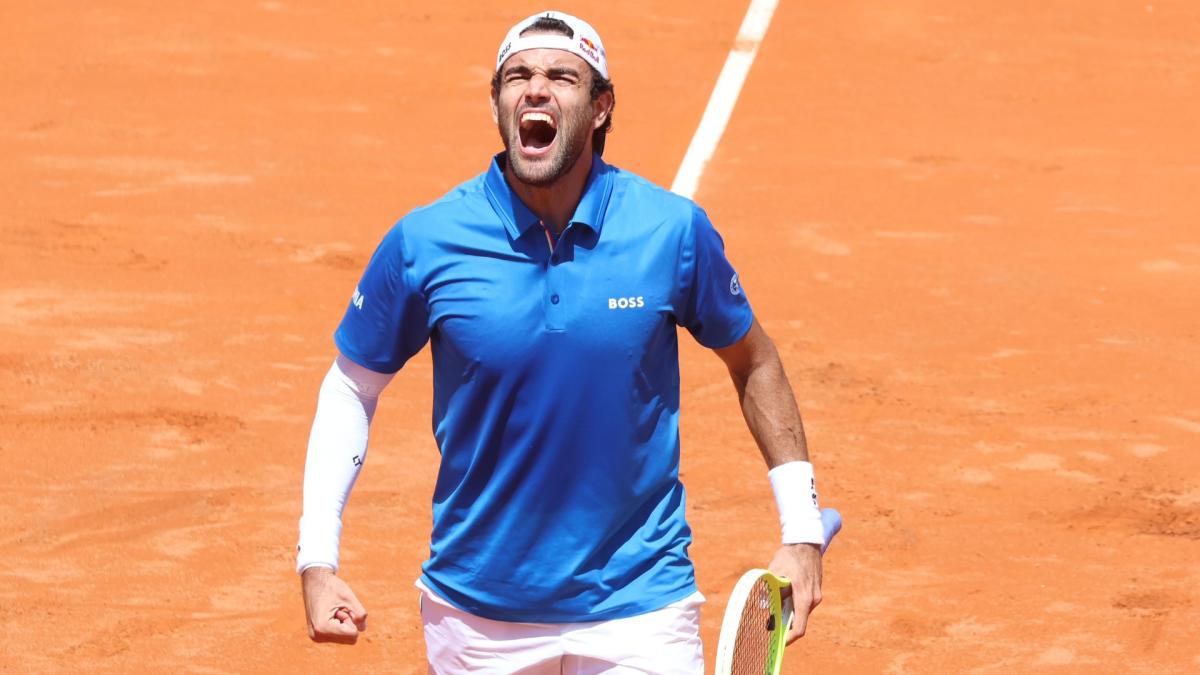 Berrettini esalta i 10mila del Centrale di Roma: 6-4 7-6 a Fearnley. Ora Bublik o Ruud