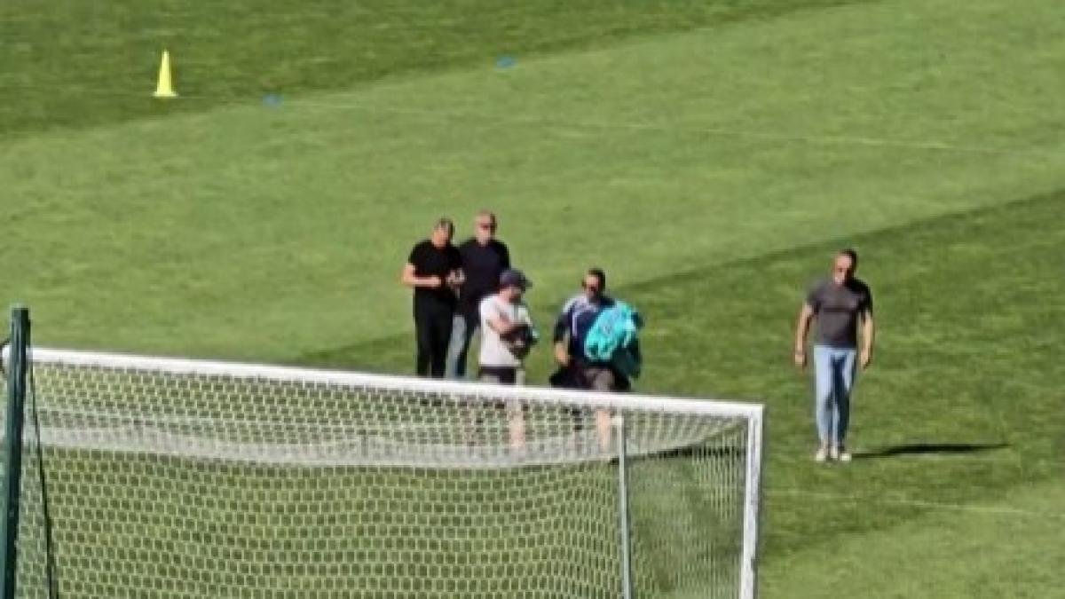 "Indegni": gli ultras della Samp fanno togliere le maglie ai giocatori. Clima di paura a Bogliasco
