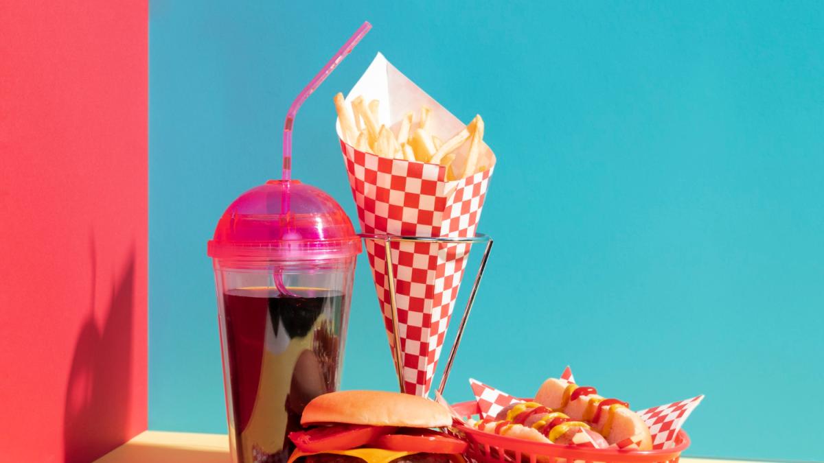 Cola e patatine contro l Cola e patatine contro l