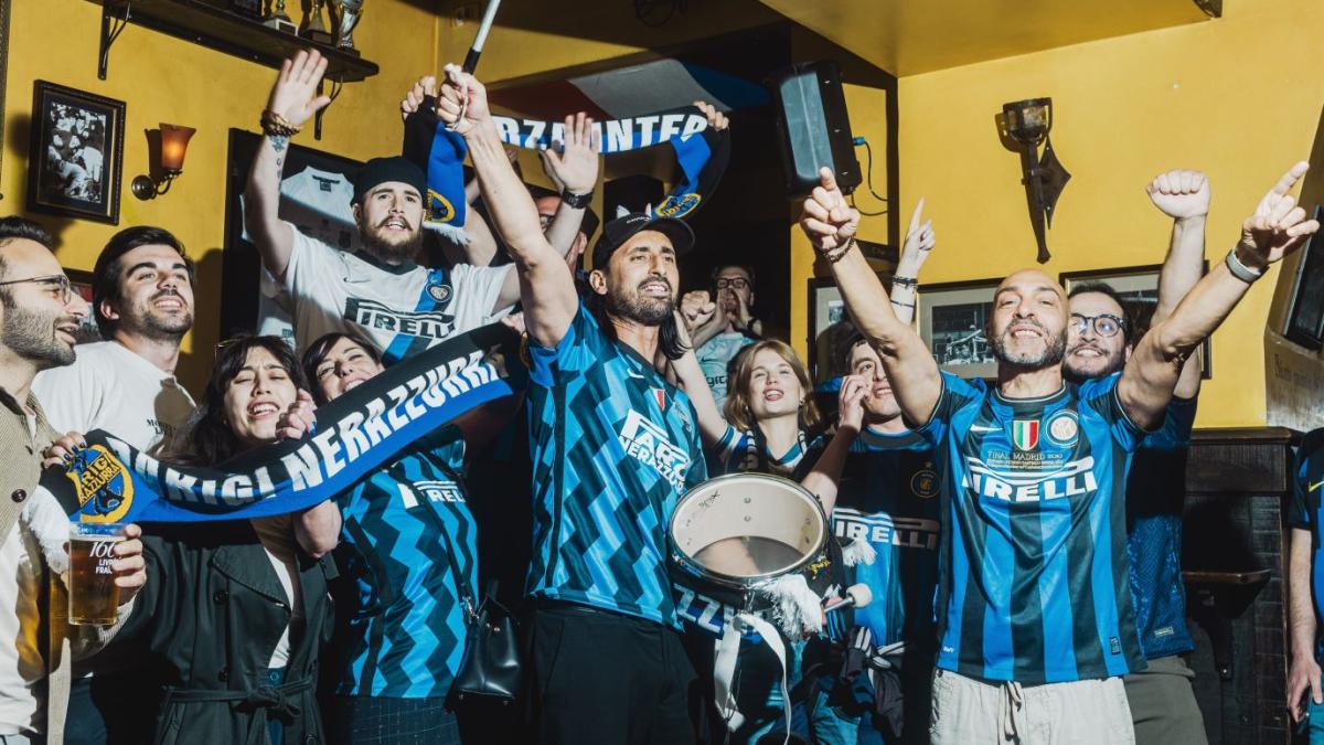 Visita nell'Inter Club Parigi, il pub ritrovo dei tifosi interisti: "Thuram deciderà la finale"