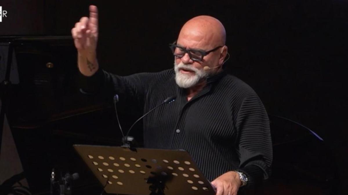 Cosmi: "Ora recito a teatro per mio padre e Coppi. Non aver allenato Totti il rimpianto più grande"