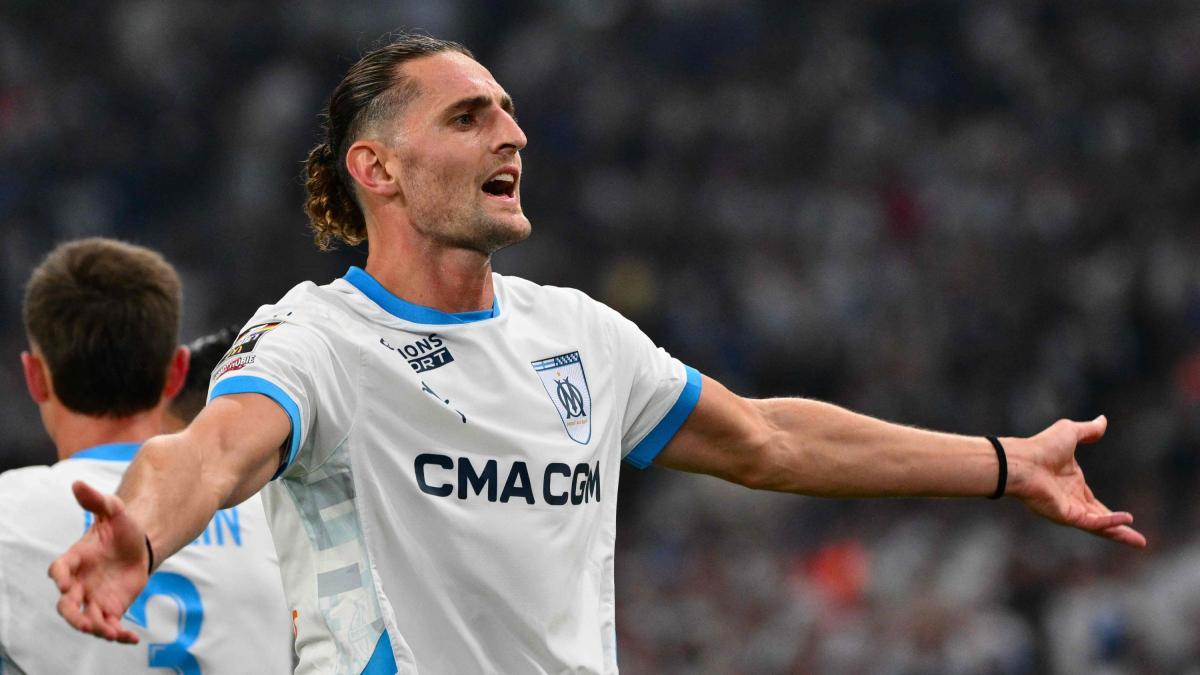 Milan, il piano per Rabiot. Allegri lo chiama: "Vieni". Il francese è tentato Milan, il piano per Rabiot. Allegri lo chiama: "Vieni". Il francese è tentato