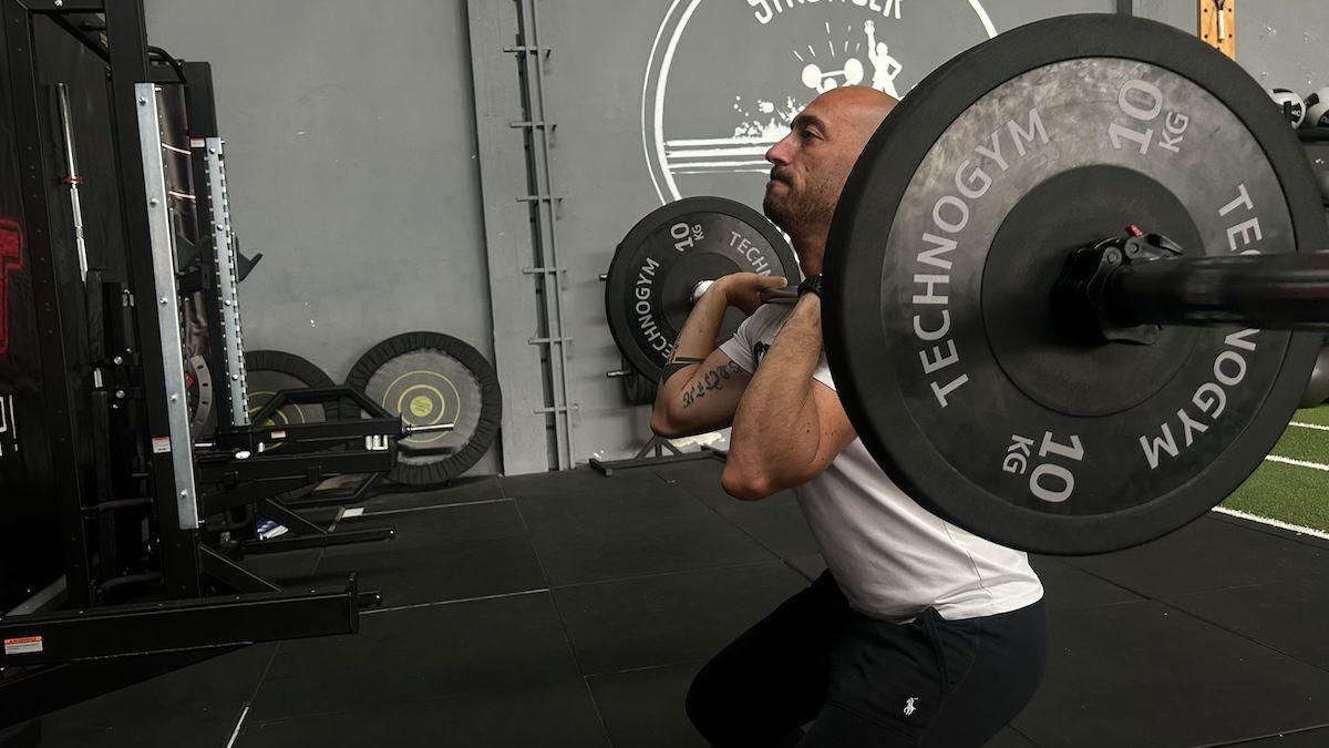 crossfit e forza i 5 esercizi chiave per diventare pi249 forti e completi
