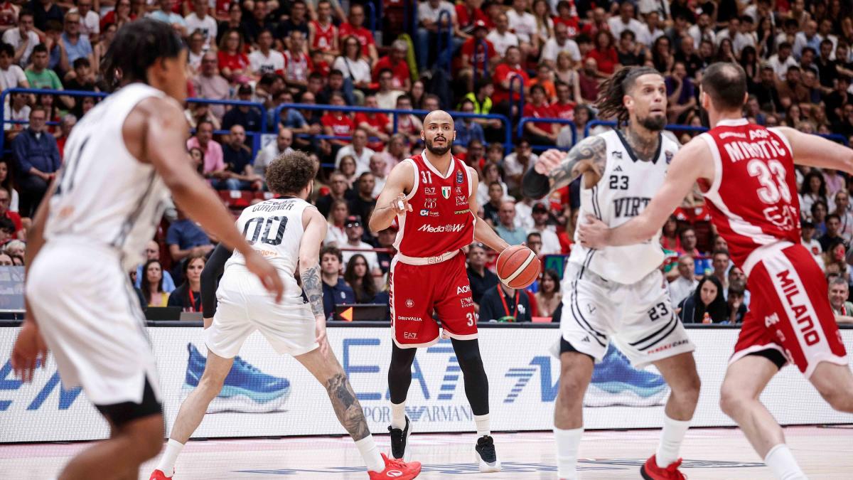 Bologna vince ancora a Milano, è in finale con Brescia. Olimpia, il fallimento ora è completo Bologna vince ancora a Milano, è in finale con Brescia. Olimpia, il fallimento ora è completo