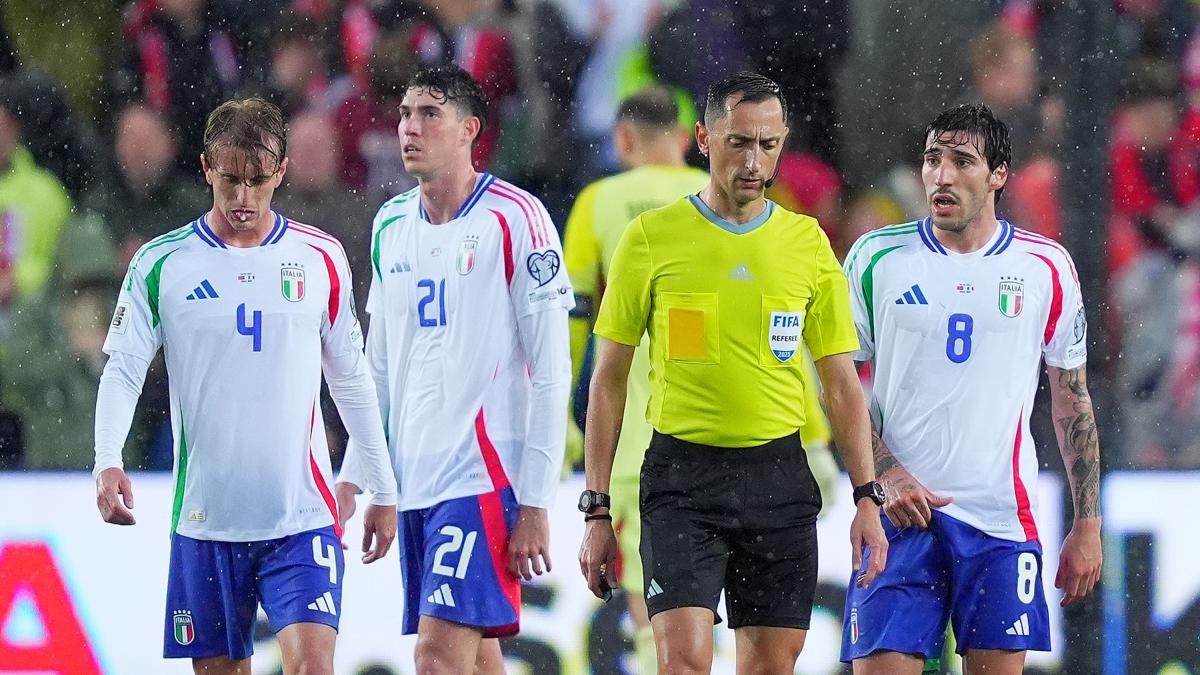 Capello: "In Italia non si dimette più nessuno. Non abbiamo talento, fosse per me..." Capello: "In Italia non si dimette più nessuno. Non abbiamo talento, fosse per me..."