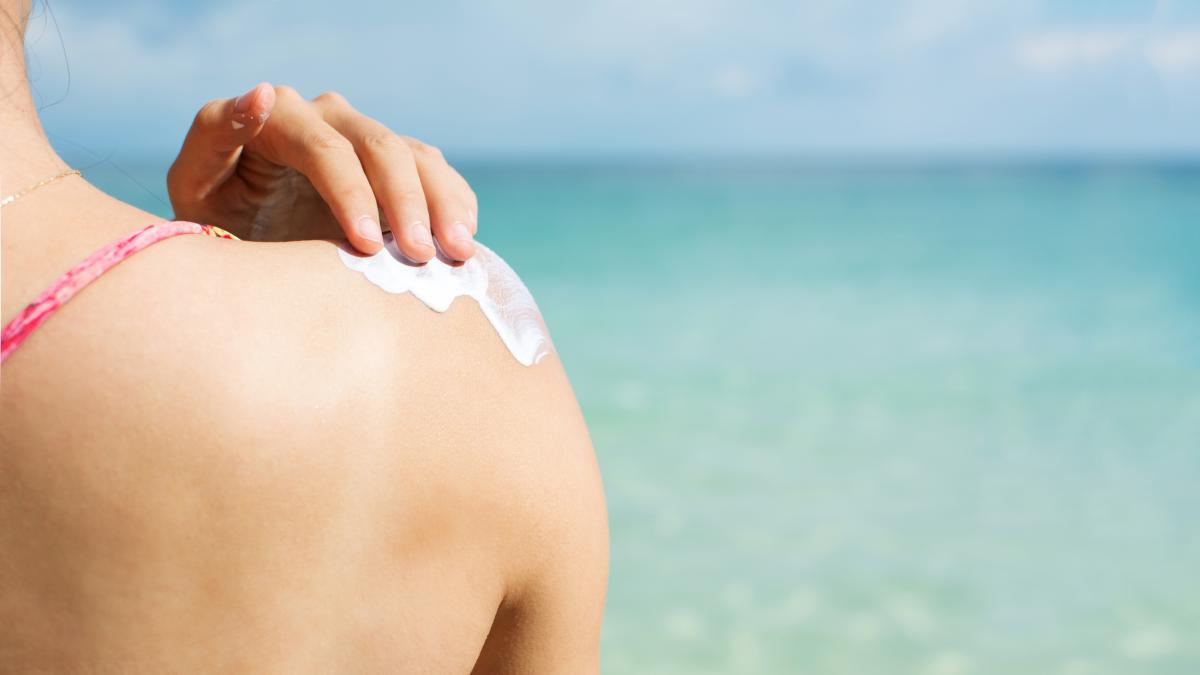 Infezioni della pelle in spiaggia? Ecco come prevenirle Infezioni della pelle in spiaggia? Ecco come prevenirle