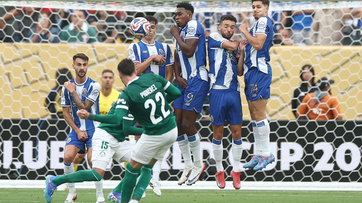 Grande spettacolo, niente gol: Palmeiras Porto è 0 0. Palo di Murilo nel finale Grande spettacolo, niente gol: Palmeiras Porto è 0 0. Palo di Murilo nel finale