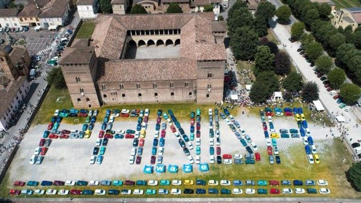 Panda a Pandino: il programma del raduno dei record Panda a Pandino: il programma del raduno dei record