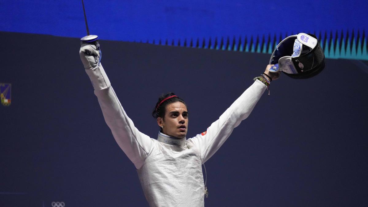 marini e lo sfogo dopo la domanda su unghie laccate e orecchini medioevo