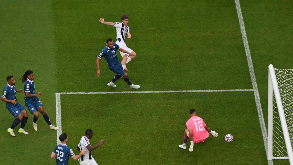 Ventisei tocchi, un gol: l Ventisei tocchi, un gol: l