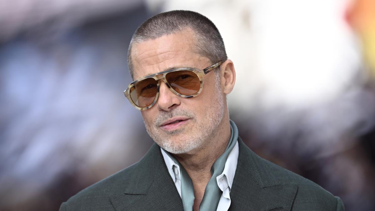 Brad Pitt: "Dopo il divorzio da Angelina Jolie ero in ginocchio, bevevo e fumavo marijuana tutti i giorni" Brad Pitt: "Dopo il divorzio da Angelina Jolie ero in ginocchio, bevevo e fumavo marijuana tutti i giorni"