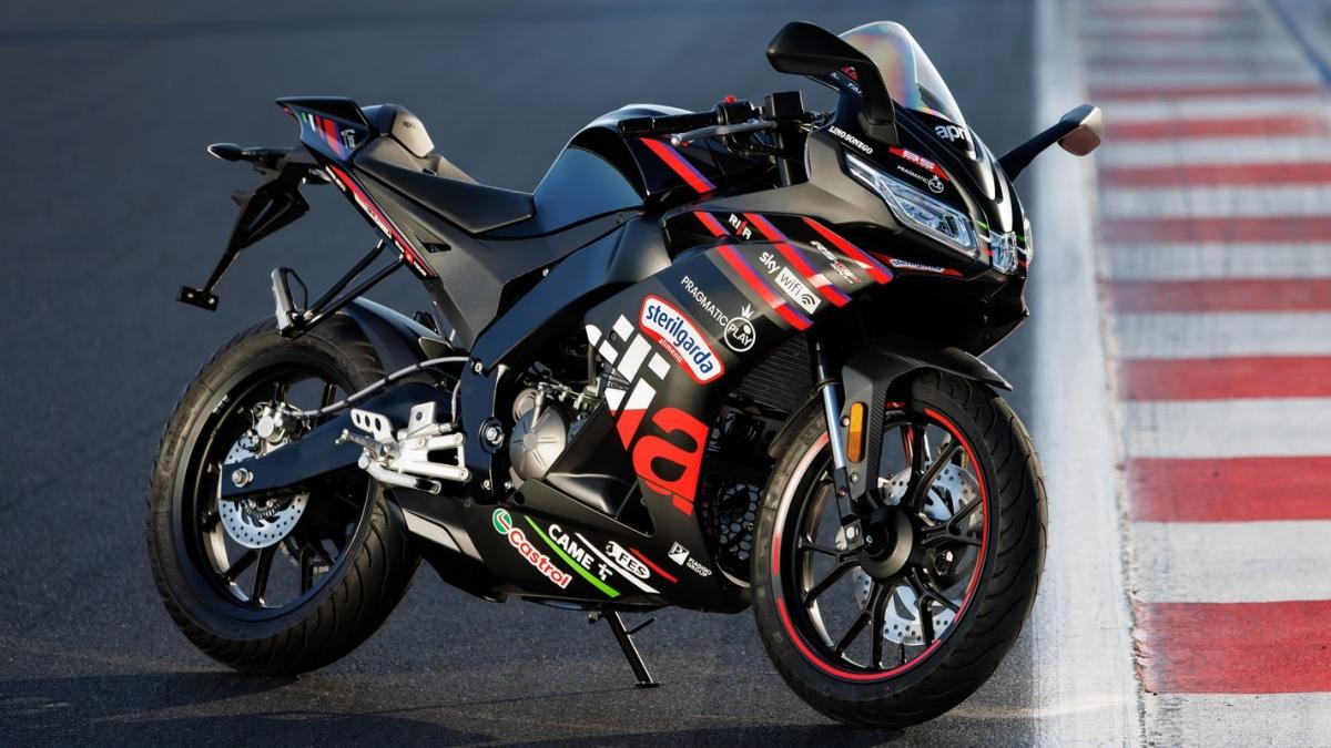 aprilia rs 125 gp replica la piccola motogp per patente a1