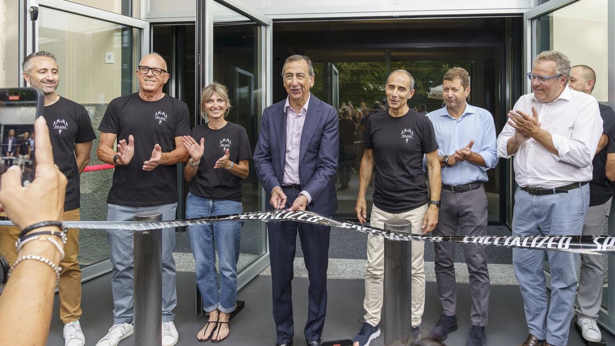 Specialized inaugura il Vigo Store all’interno del Velodromo Vigorelli Specialized inaugura il Vigo Store all’interno del Velodromo Vigorelli